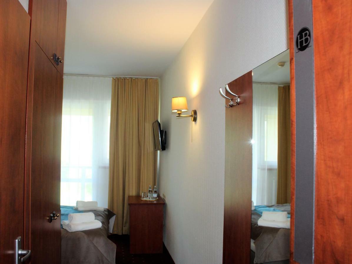 Hotel Bialy Walbrzych Ngoại thất bức ảnh