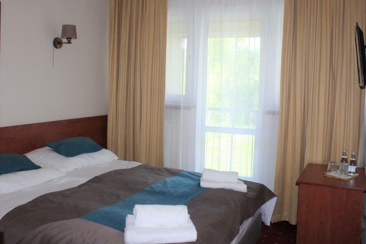 Hotel Bialy Walbrzych Ngoại thất bức ảnh