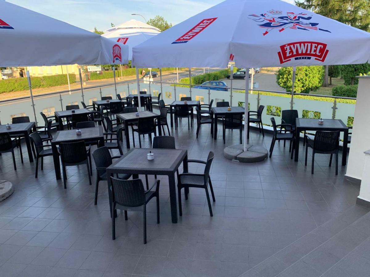 Hotel Bialy Walbrzych Ngoại thất bức ảnh
