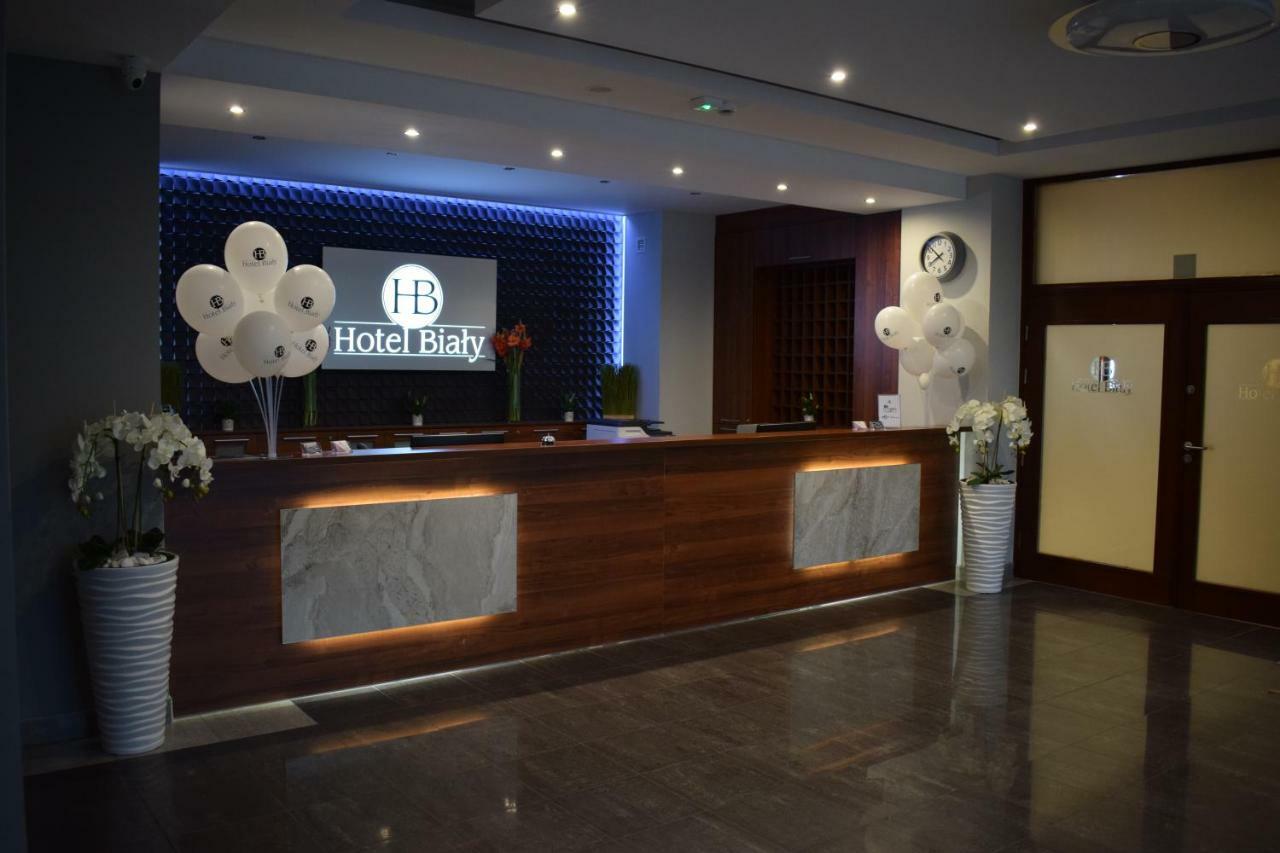 Hotel Bialy Walbrzych Ngoại thất bức ảnh