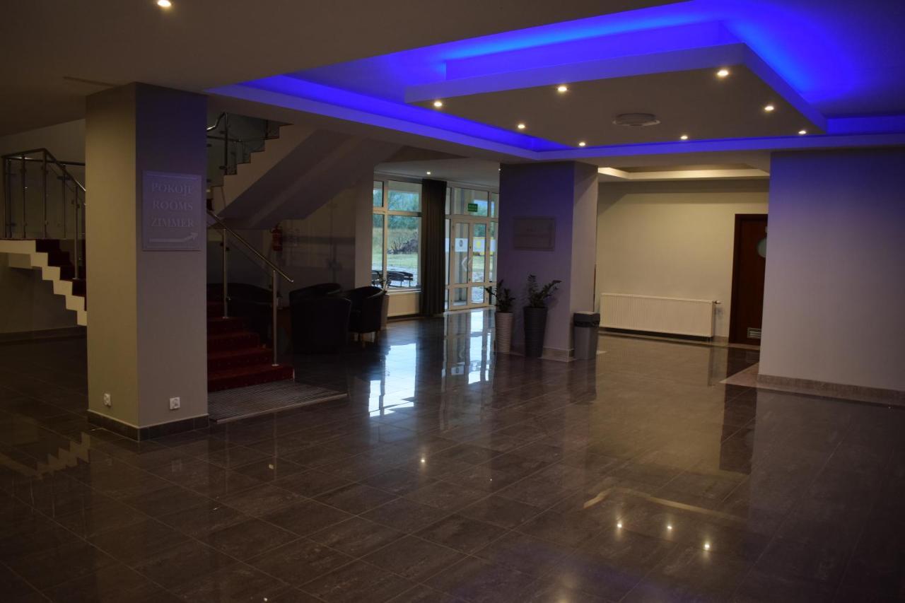 Hotel Bialy Walbrzych Ngoại thất bức ảnh