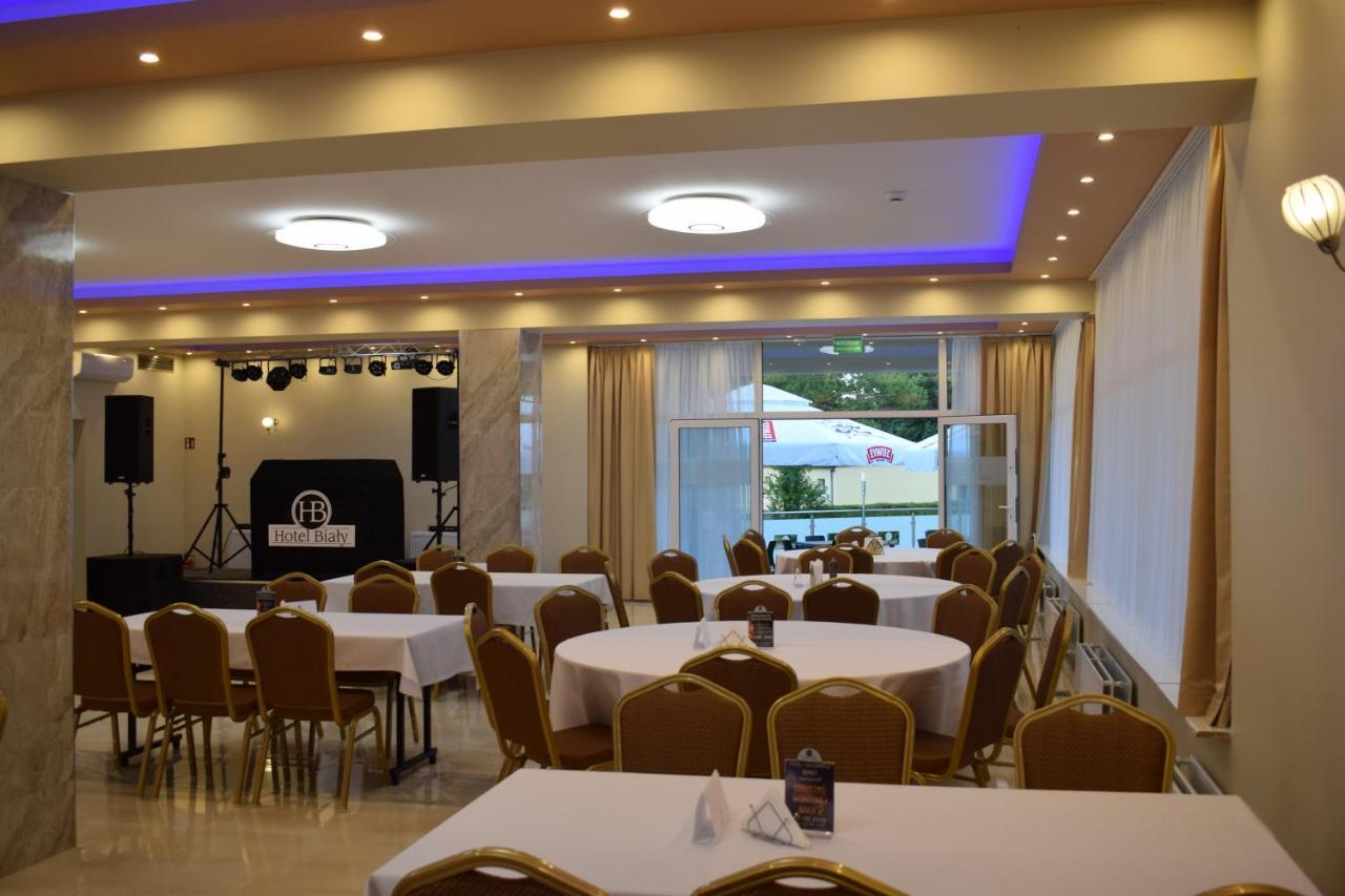 Hotel Bialy Walbrzych Ngoại thất bức ảnh